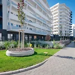Apartment New Modern Home-free Parking-ac-projector-nespresso-view-balcony *