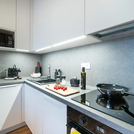 Apartmán New Modern In Brno-free Parking-ac-projector-nespresso-view-balcony *