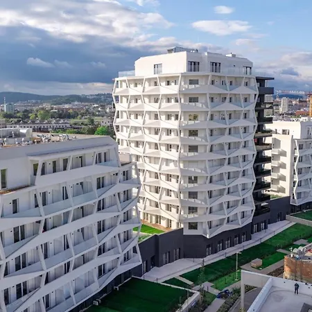 Apartment New Modern Home-projector-nespresso-view-balcony