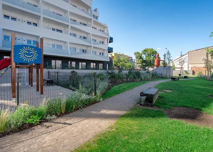 New Modern Home-free Parking-ac-projector-nespresso-view-balcony Appartement